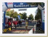 2006-10-08_10-16-01_10-km-selestat_64,0mm_1_800_eme_DiMAGE A2 * 2080 x 1560 * (2.93MB)